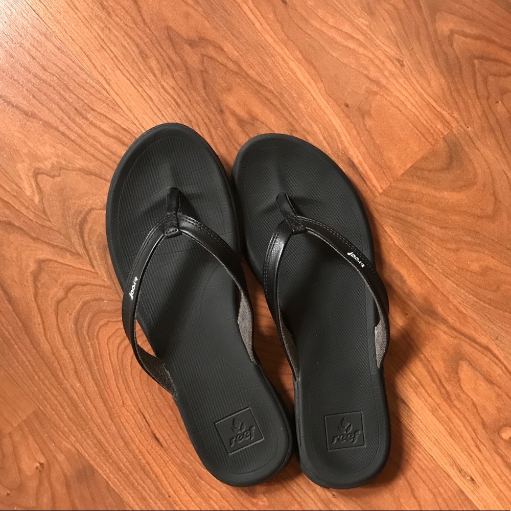 Black Reef Flip Flops